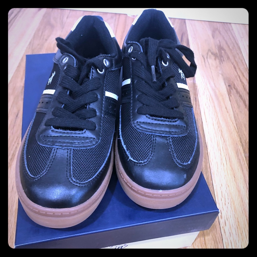 Boy shoes